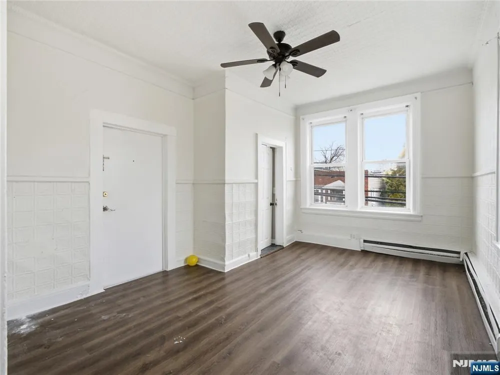 302 Belmont Avenue Belleville, NJ 07109