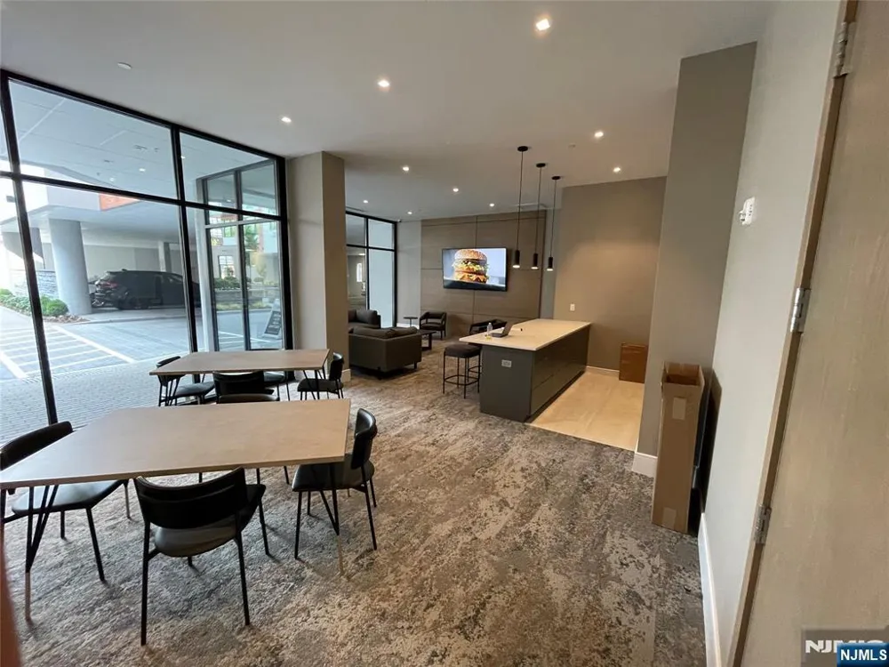 470 Main Street 304 Fort Lee, NJ 07024
