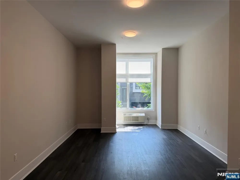 470 Main Street 304 Fort Lee, NJ 07024