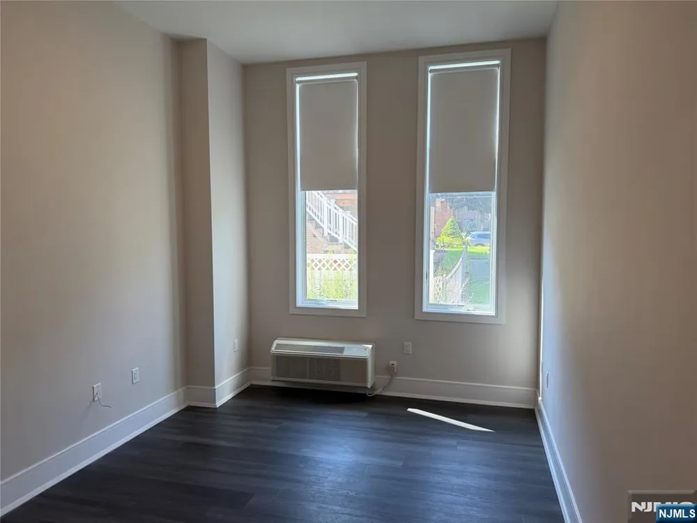 470 Main Street 304 Fort Lee, NJ 07024