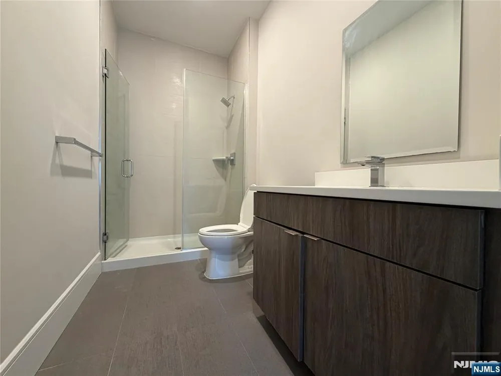 470 Main Street 304 Fort Lee, NJ 07024