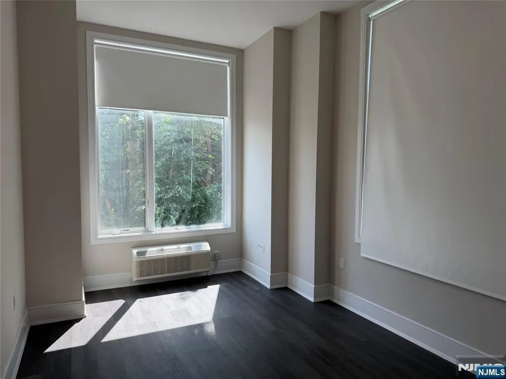 470 Main Street 304 Fort Lee, NJ 07024
