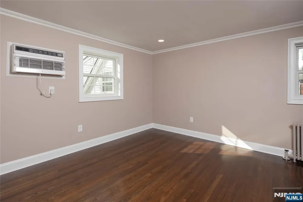 14 Bliss Avenue M Tenafly, NJ 07670