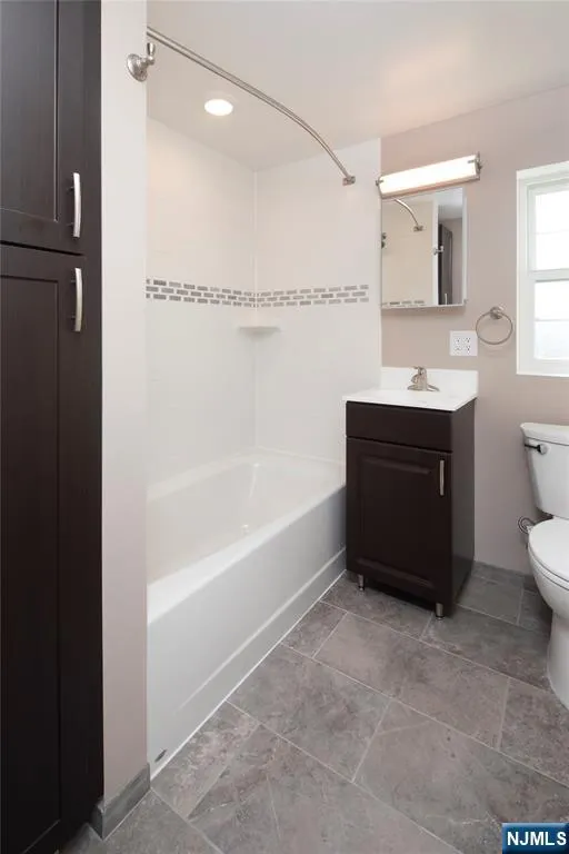 14 Bliss Avenue M Tenafly, NJ 07670
