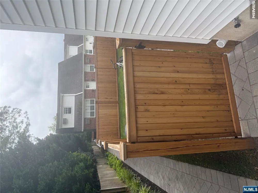 14 Bliss Avenue M Tenafly, NJ 07670
