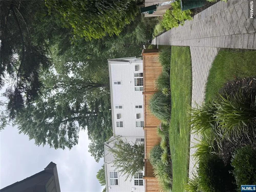 14 Bliss Avenue M Tenafly, NJ 07670