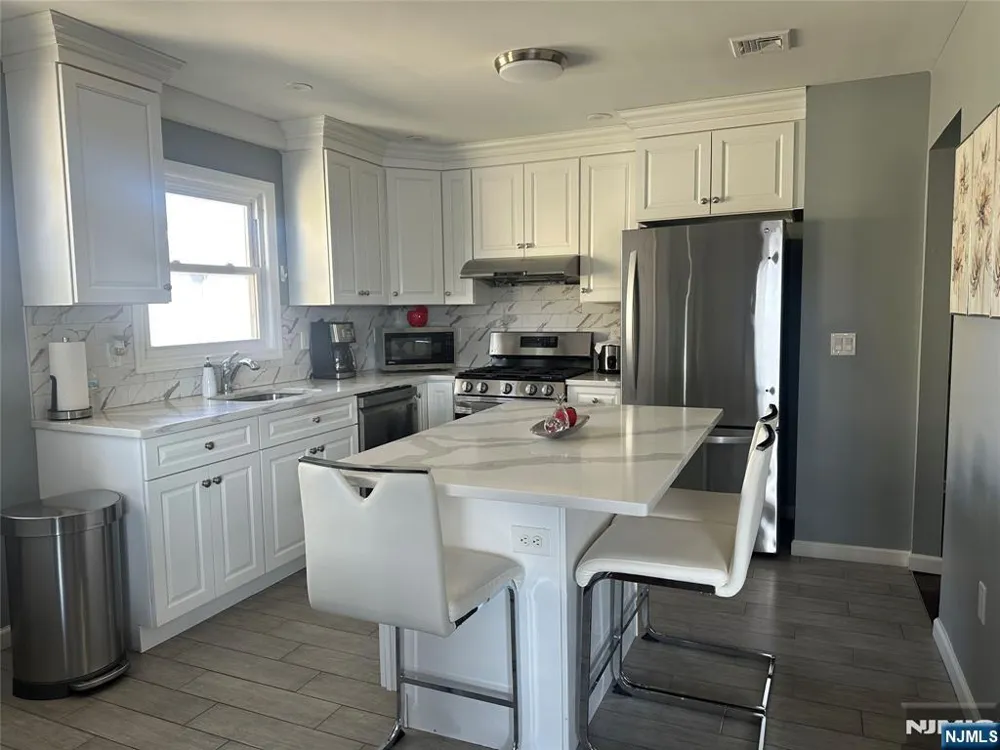 9006 Palisade Plaza 2ND + GROUND North Bergen, NJ 07047