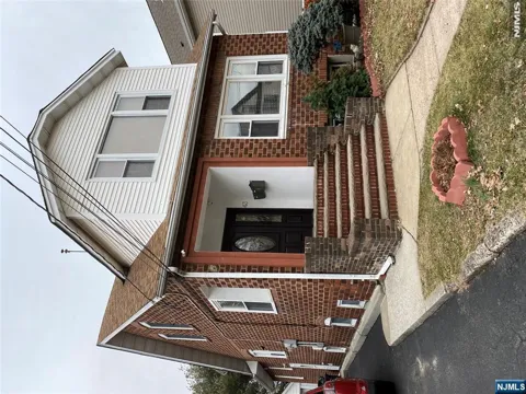 43 Martha Avenue