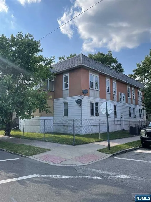 353-355 20th Avenue 3 Paterson, NJ 07513