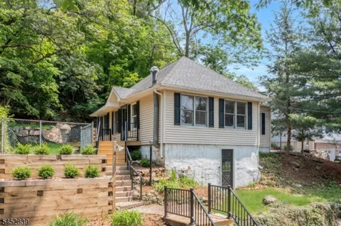 358 Lakeview Ave