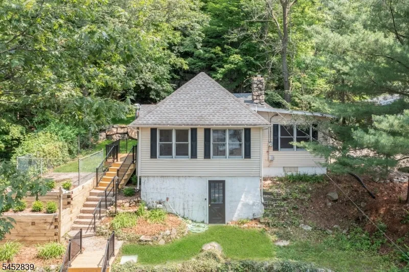 358 Lakeview Ave Ringwood, NJ 07456