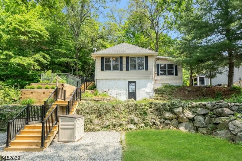 358 Lakeview Ave Ringwood, NJ 07456