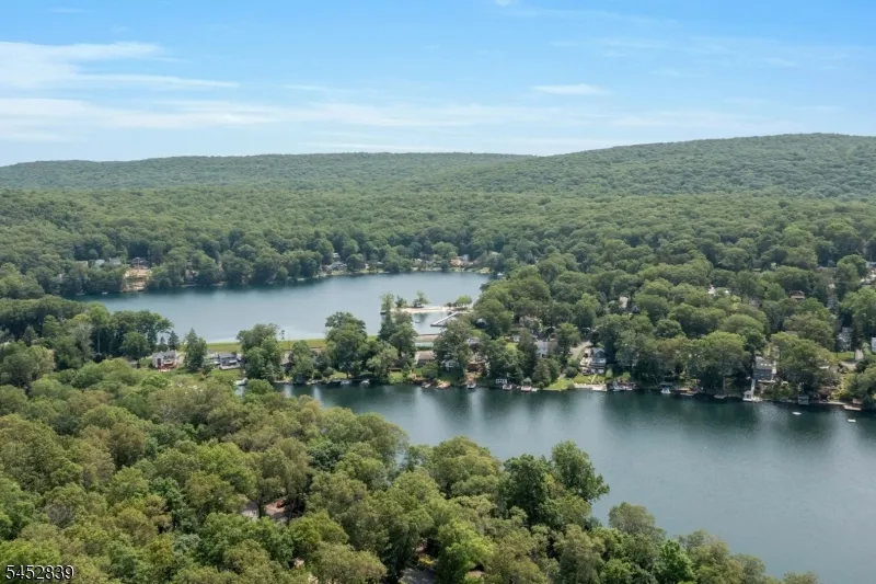 358 Lakeview Ave Ringwood, NJ 07456