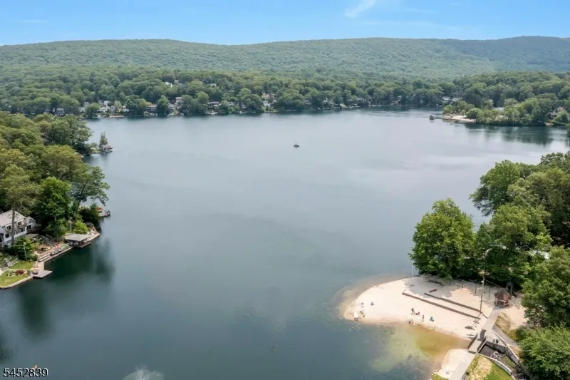 358 Lakeview Ave Ringwood, NJ 07456