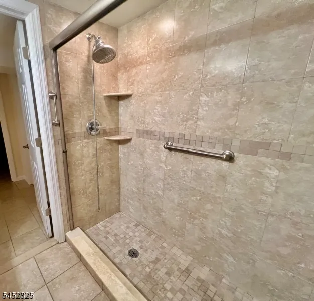 36 Northern Dr Fair Lawn, NJ 07410