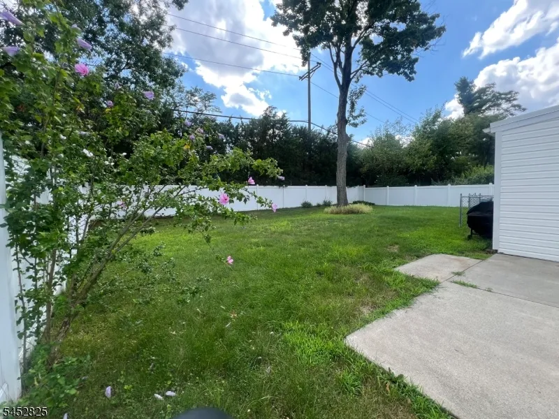 36 Northern Dr Fair Lawn, NJ 07410