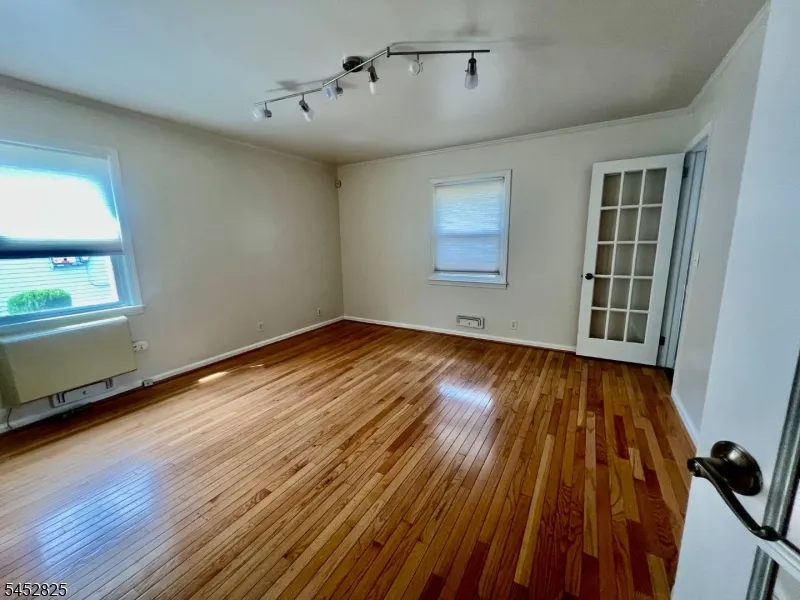 36 Northern Dr Fair Lawn, NJ 07410