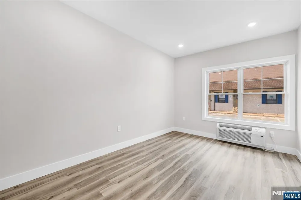 66 Mount Prospect Avenue 2 Clifton, NJ 07013