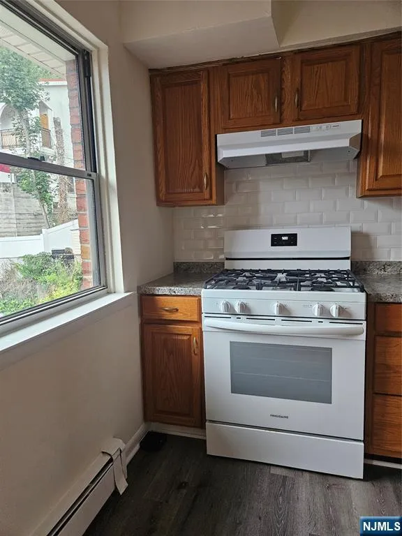 340 Undercliff Avenue 6-A Edgewater, NJ 07020
