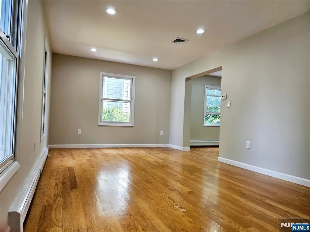 35 GROVE Street Rear Tenafly, NJ 07670