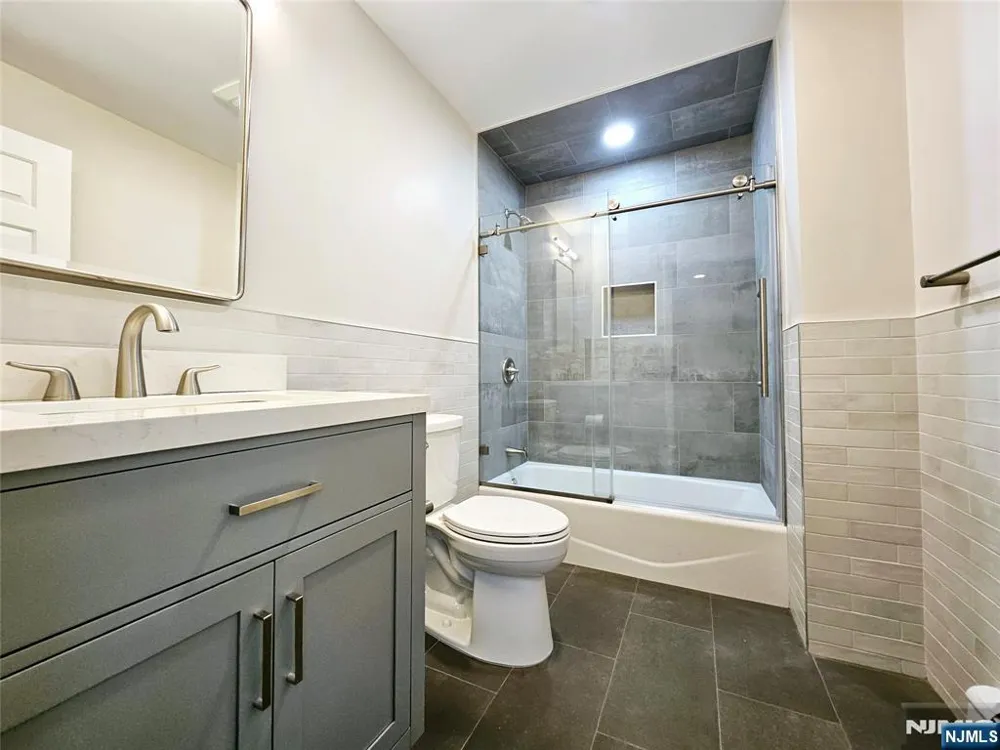 35 GROVE Street Rear Tenafly, NJ 07670