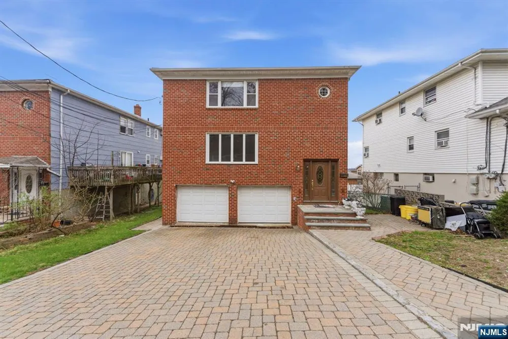 443 5th Street 2 Palisades Park, NJ 07650