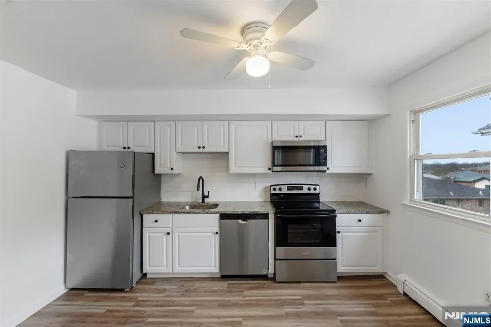 443 5th Street 2 Palisades Park, NJ 07650
