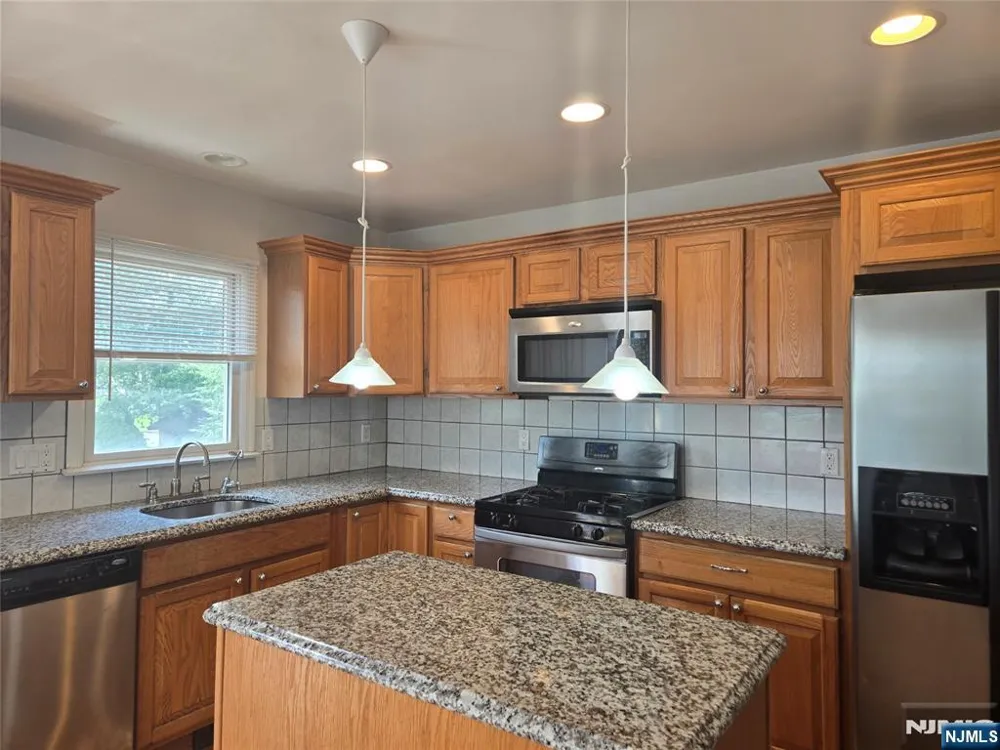 28 Columbus Drive 26 Tenafly, NJ 07670