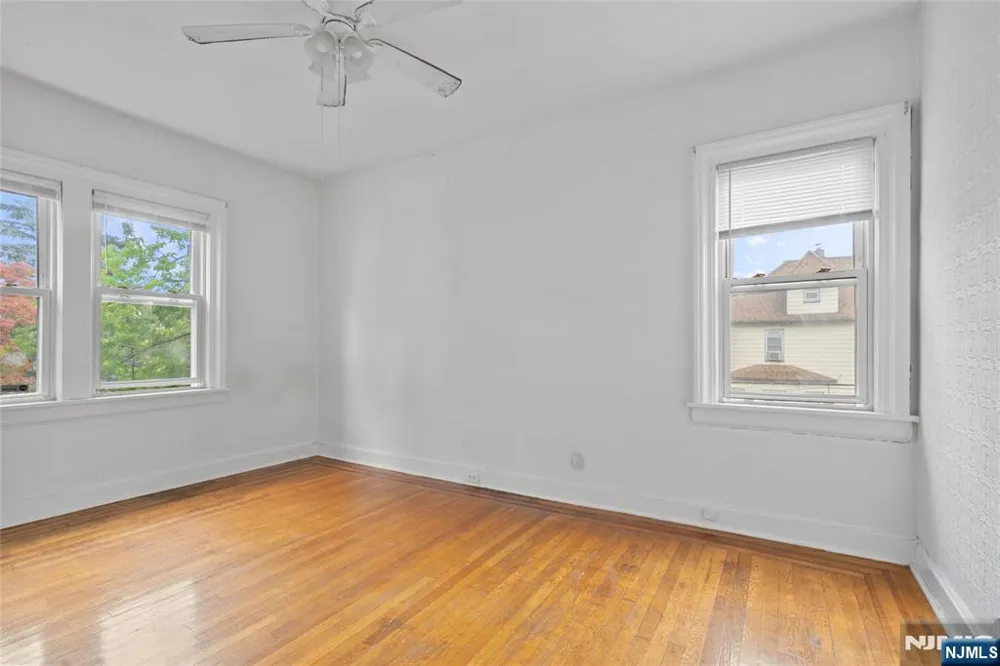 279-281 19th Avenue Paterson, NJ 07504