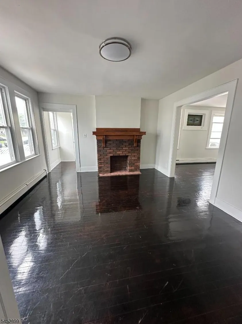 195 Brookdale Ave Newark City, NJ 07106