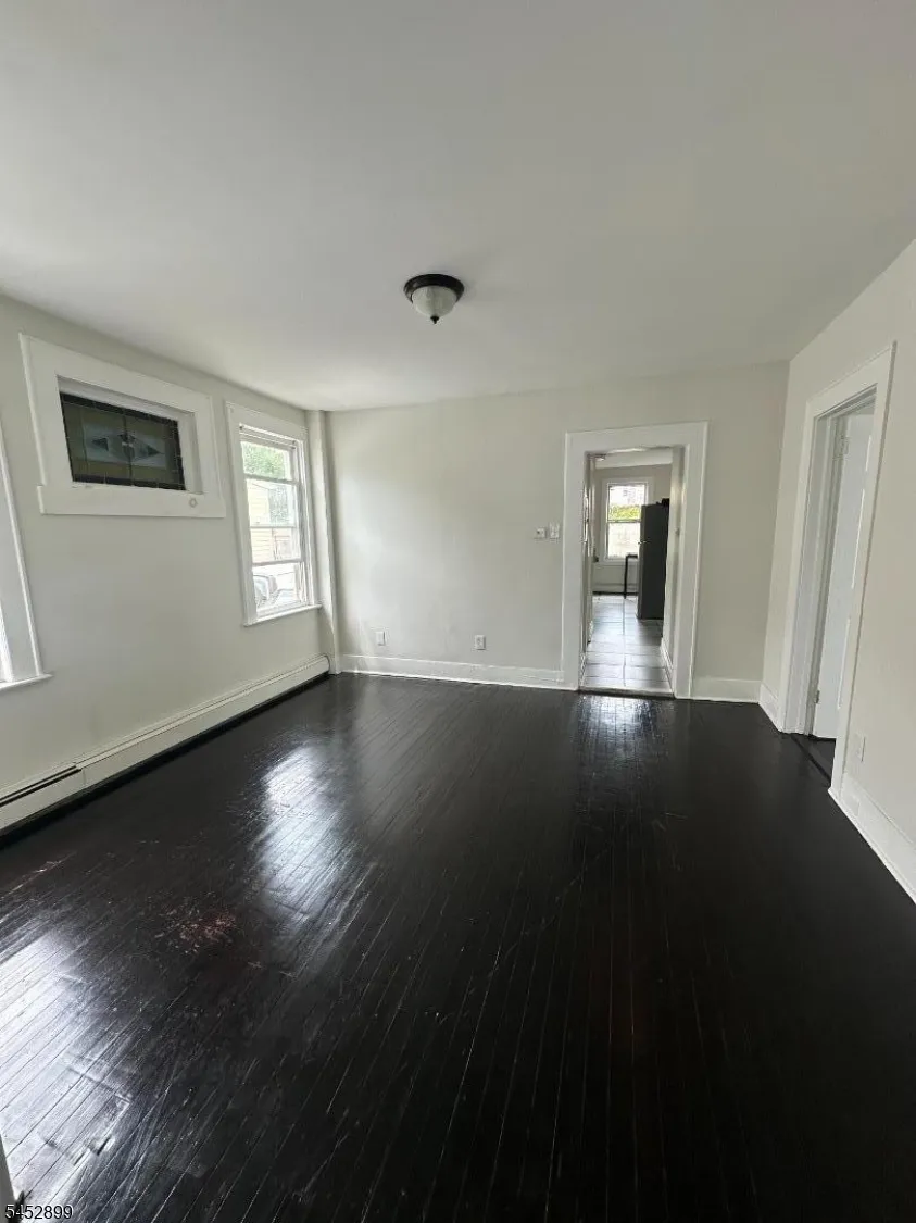 195 Brookdale Ave Newark City, NJ 07106