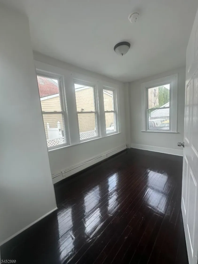 195 Brookdale Ave Newark City, NJ 07106