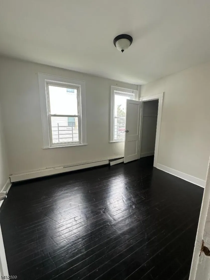 195 Brookdale Ave Newark City, NJ 07106