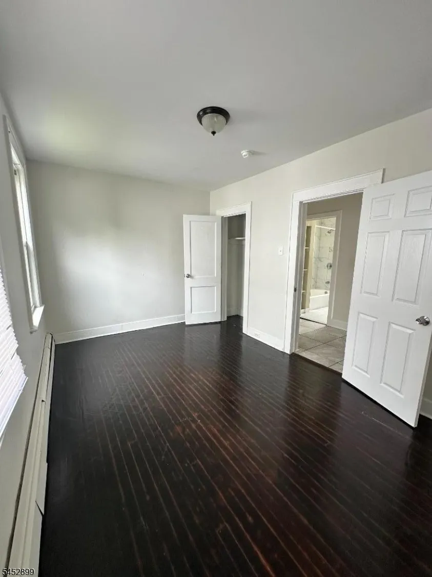 195 Brookdale Ave Newark City, NJ 07106