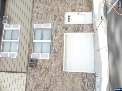 453 Liberty Street 11