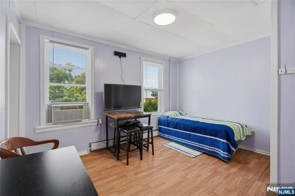 6605 Durham Avenue 2 North Bergen, NJ 07047
