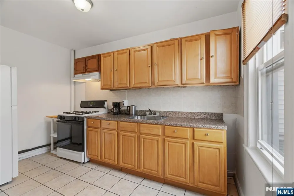 6605 Durham Avenue 2 North Bergen, NJ 07047