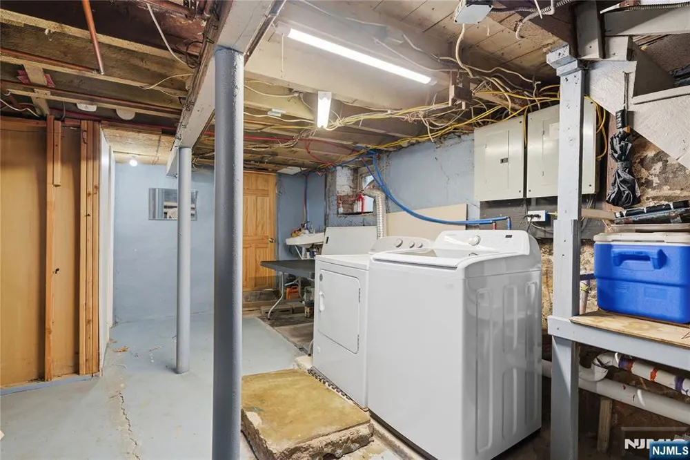 6605 Durham Avenue 2 North Bergen, NJ 07047