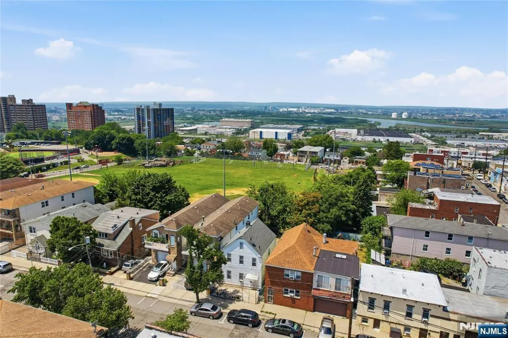6605 Durham Avenue 2 North Bergen, NJ 07047