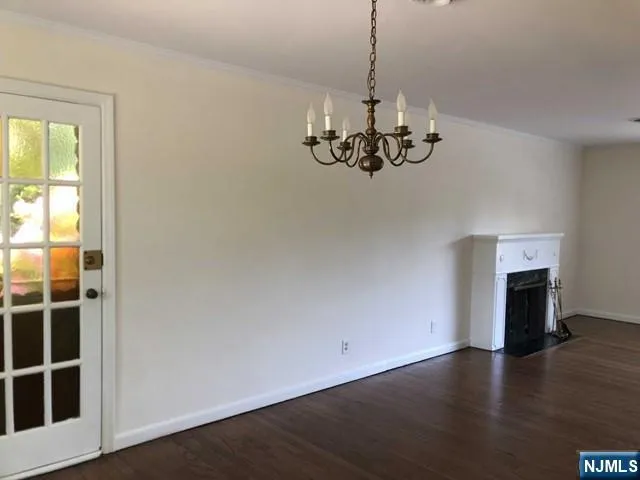 85 Phelps Avenue Cresskill, NJ 07626