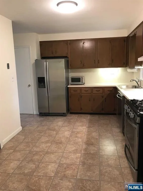 85 Phelps Avenue Cresskill, NJ 07626