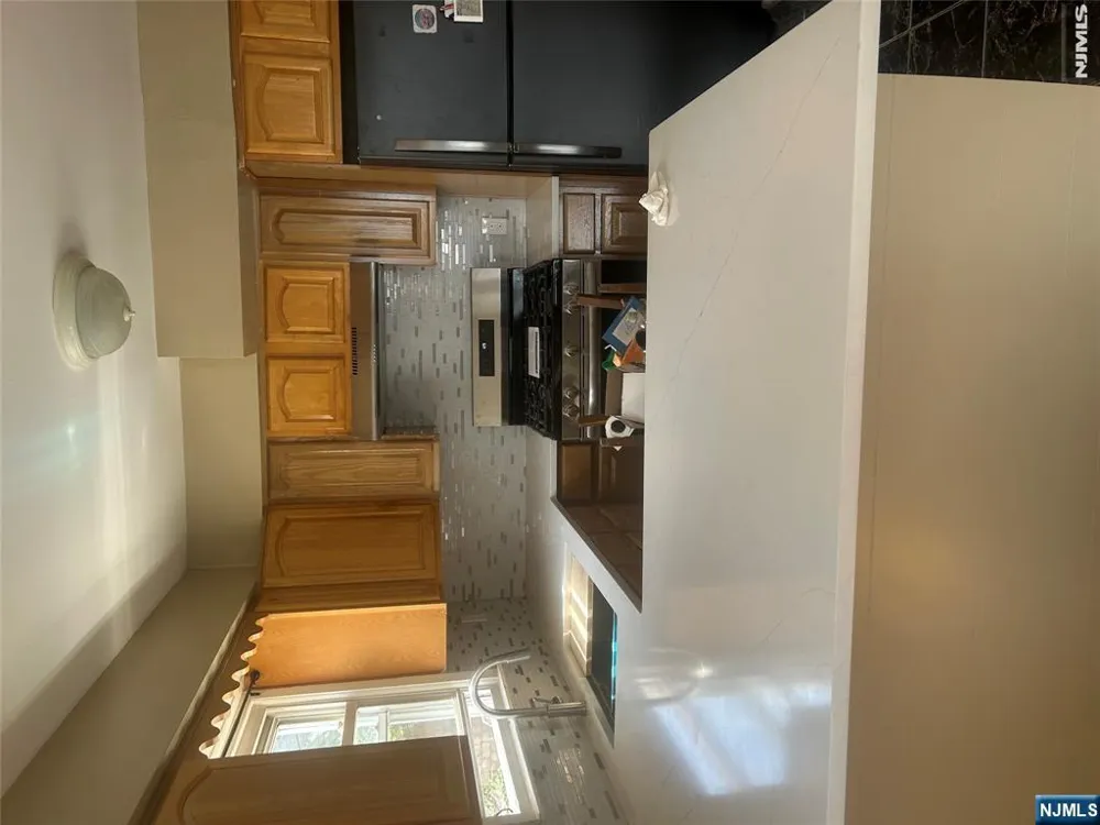105 Crawford Street East Orange, NJ 07018
