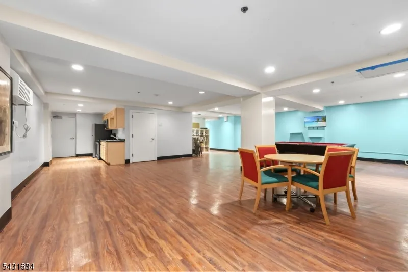 70 S Munn Ave #303 Unit 303 East Orange City, NJ 07018
