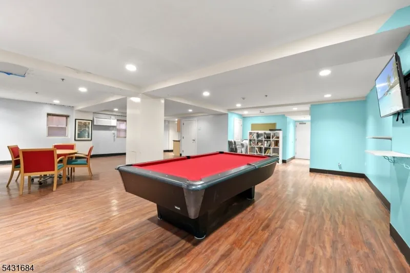 70 S Munn Ave #303 Unit 303 East Orange City, NJ 07018