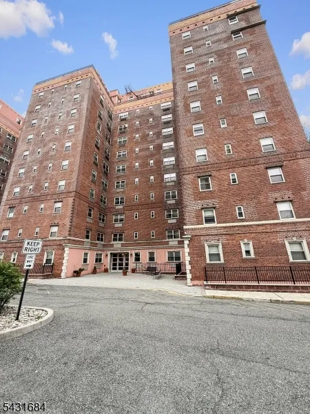 70 S Munn Ave #303 Unit 303 East Orange City, NJ 07018