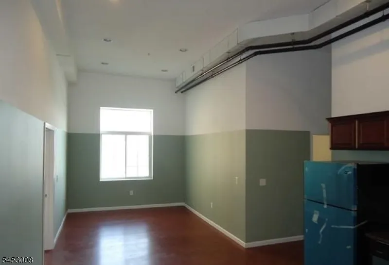 55 Westervelt Ave Hawthorne, NJ 07506