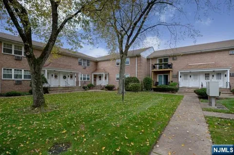636 Godwin Avenue 25A