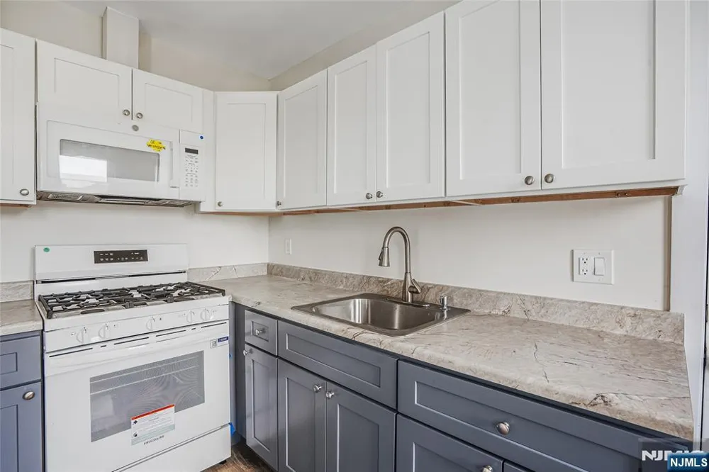 252 River Drive 3 Garfield, NJ 07026