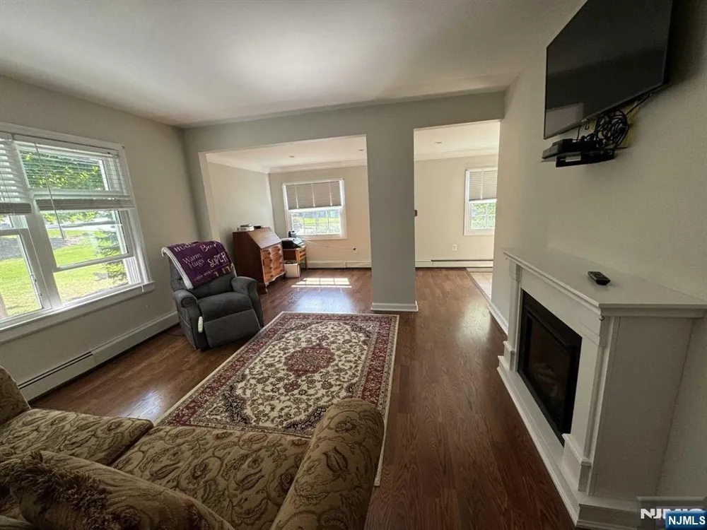 45 Hill Street Midland Park, NJ 07432