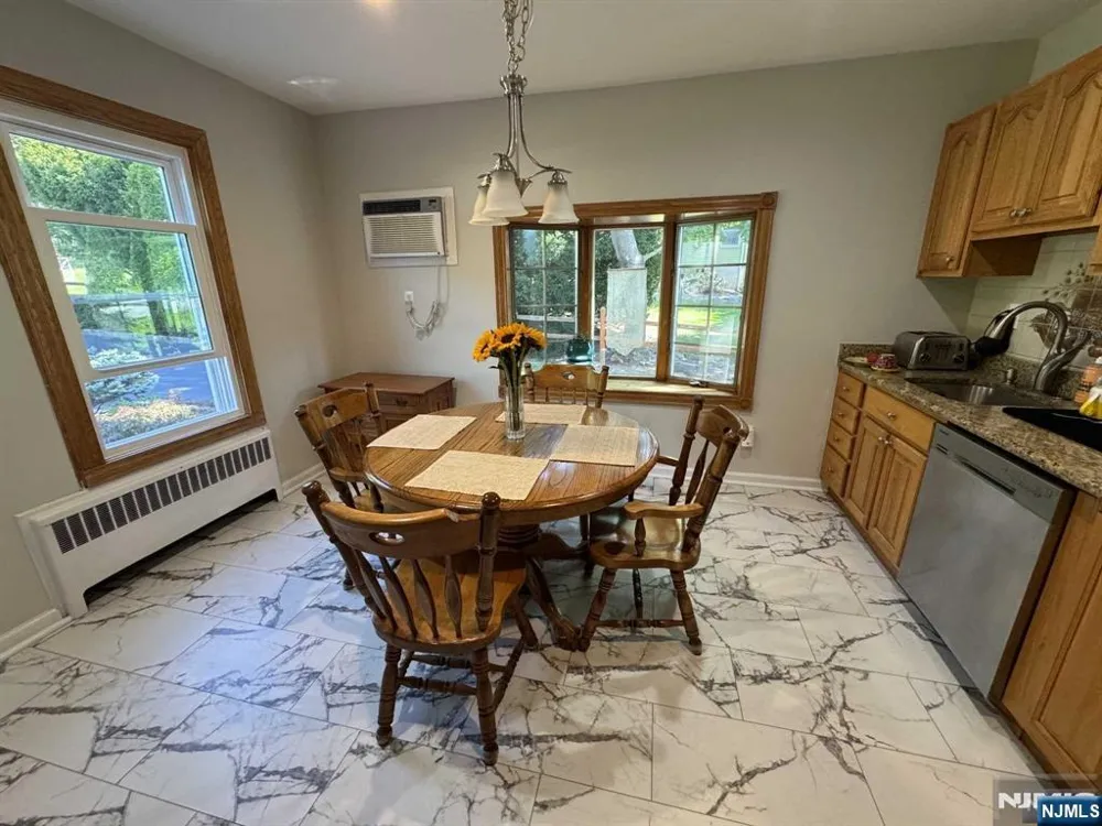 45 Hill Street Midland Park, NJ 07432